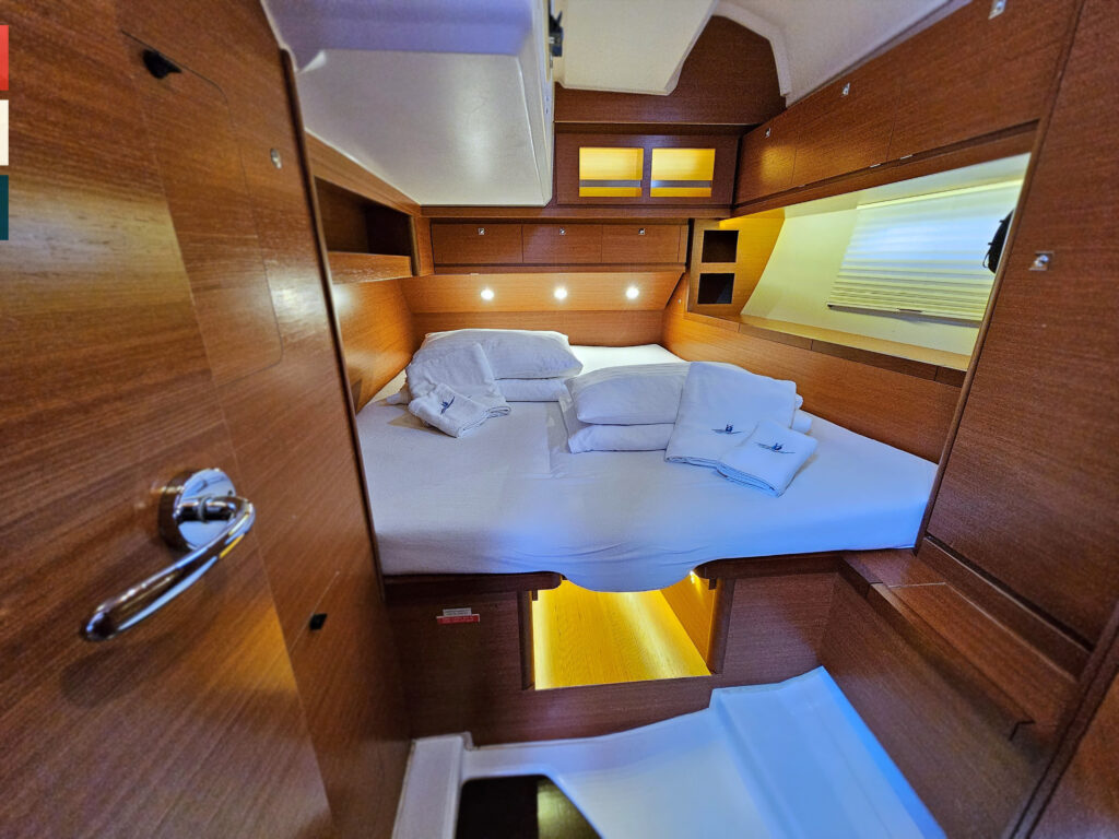 Yacht Image 43