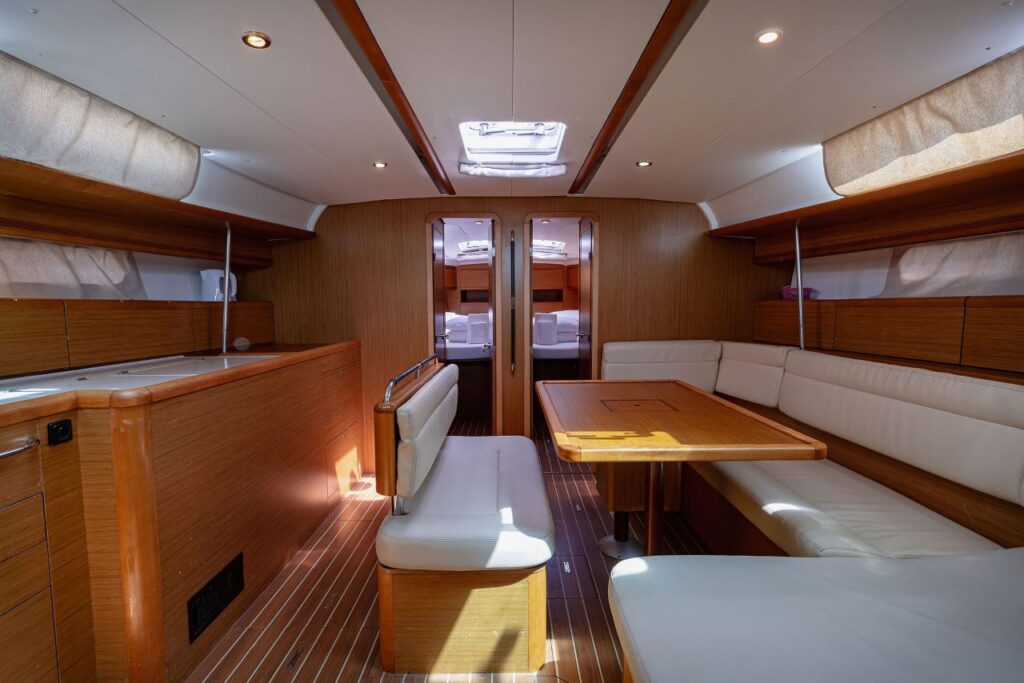 Yacht Image 21