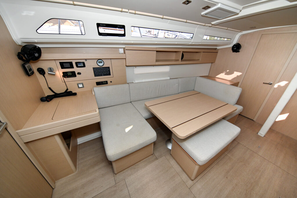 Yacht Image 11