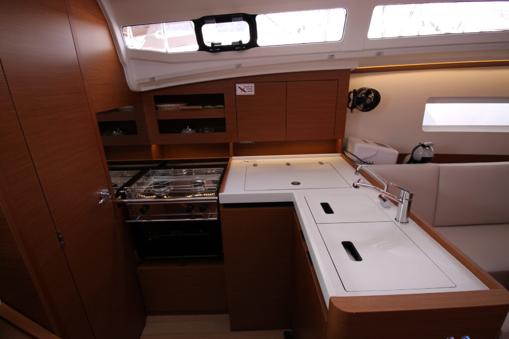 Yacht Image 14