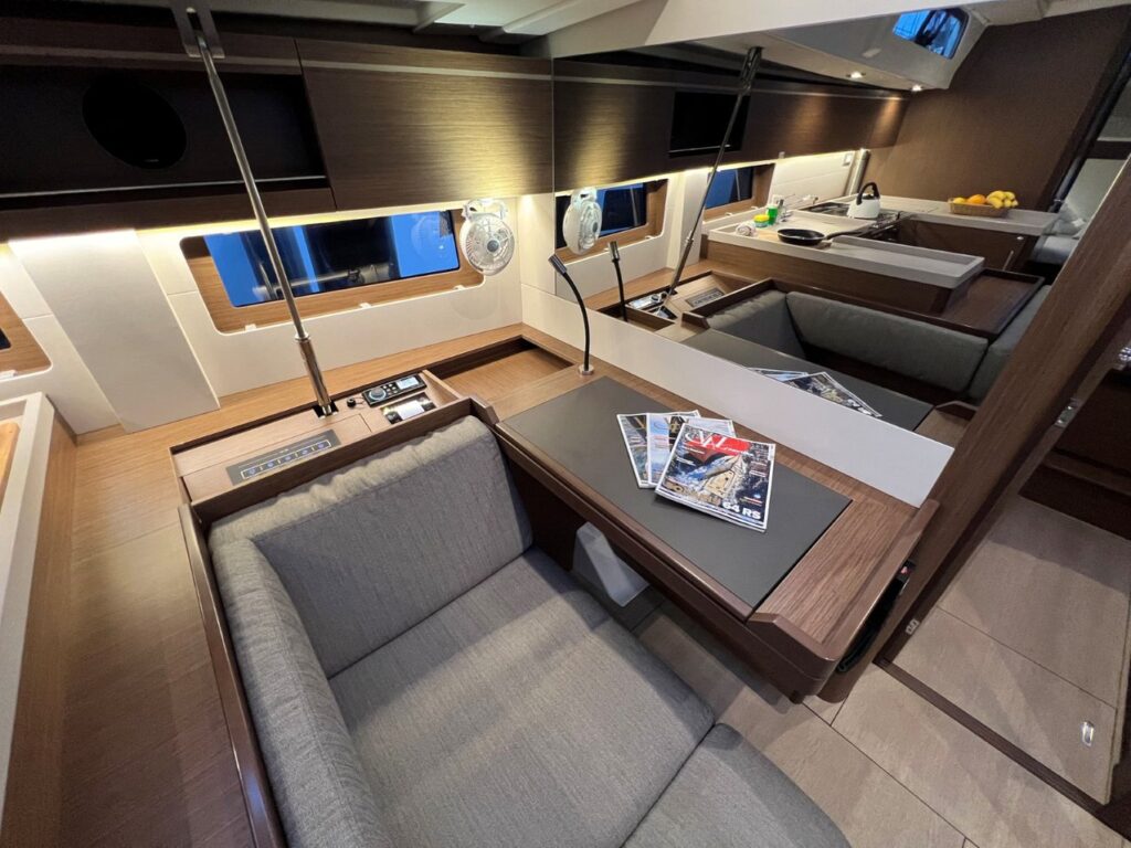 Yacht Image 33