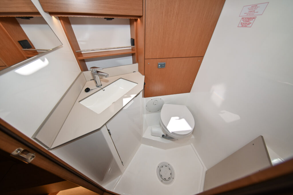 Yacht Image 24