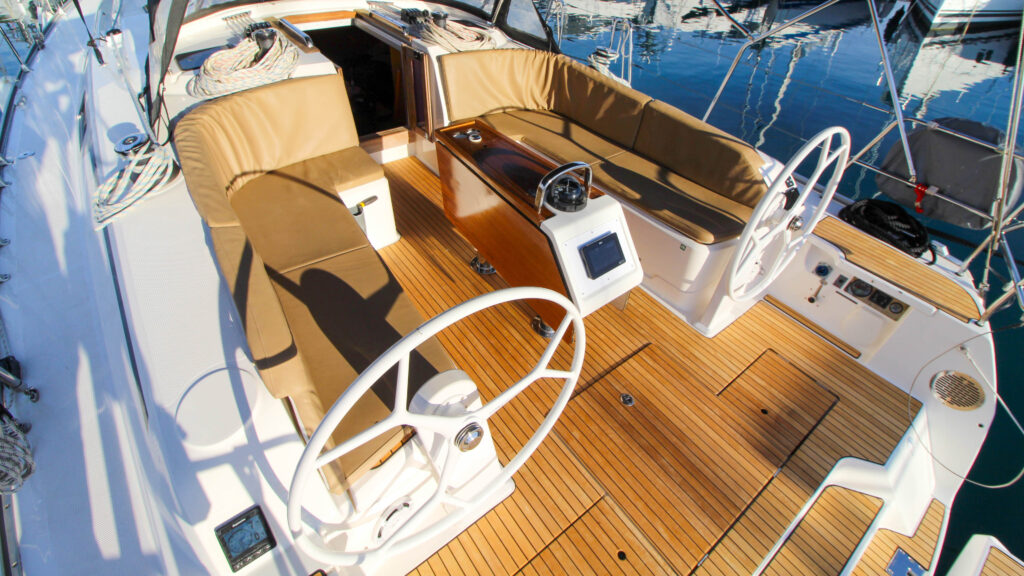 Yacht Image 29