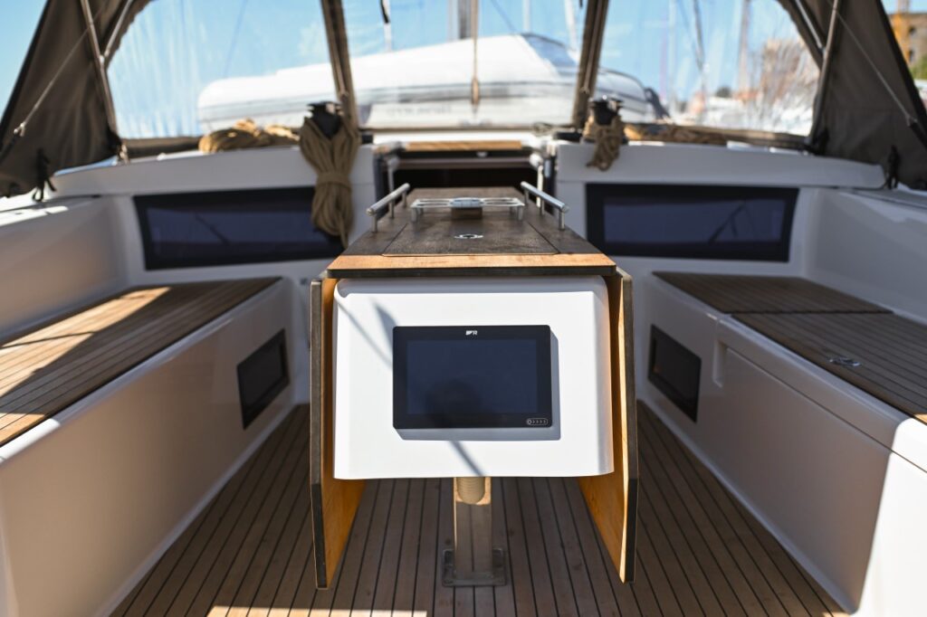 Yacht Image 26