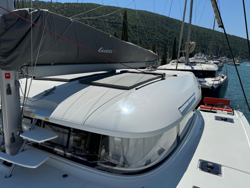 Yacht Image 12
