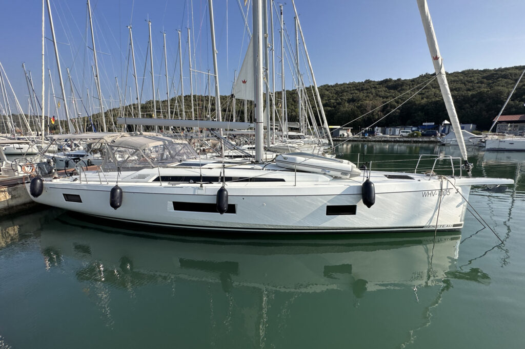 Yacht Image 1