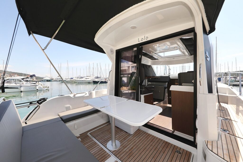 Yacht Image 6