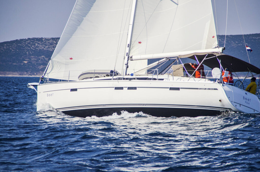 Yacht Image 13