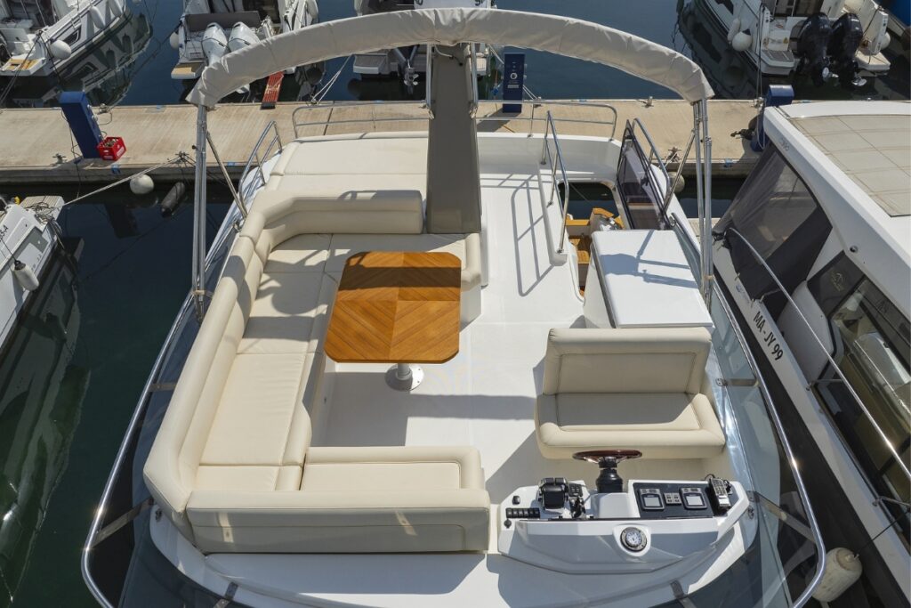 Yacht Image 3