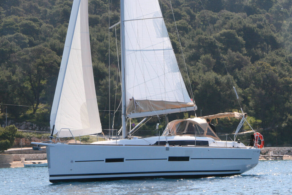 Yacht Image 4