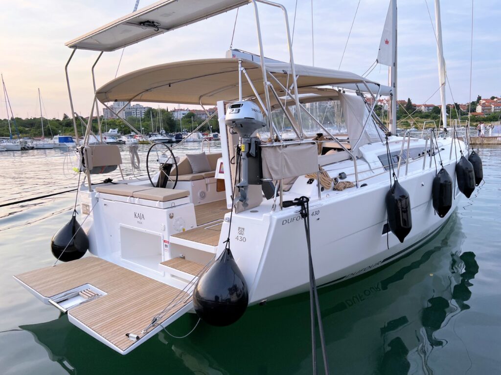 Yacht Image 6