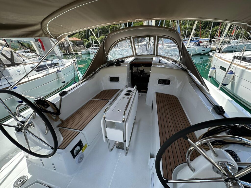 Yacht Image 6