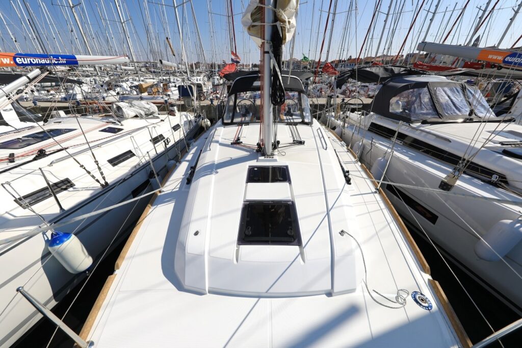Yacht Image 6