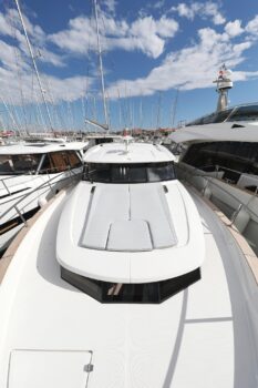 Yacht Image 7