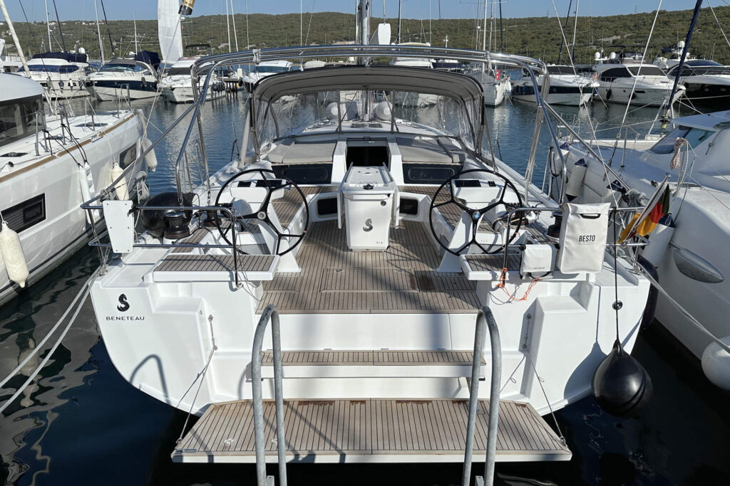 Yacht Image 4