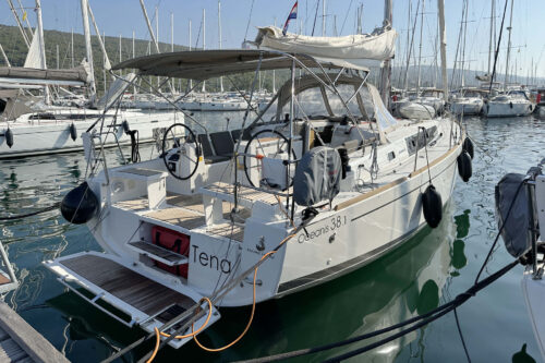 Yacht Image 6