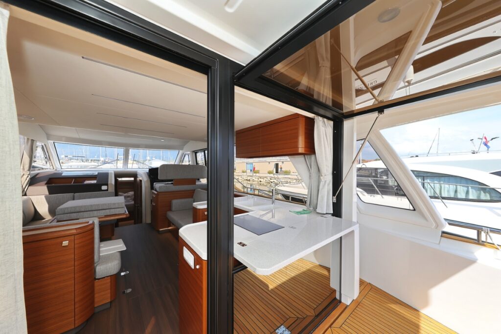 Yacht Image 7