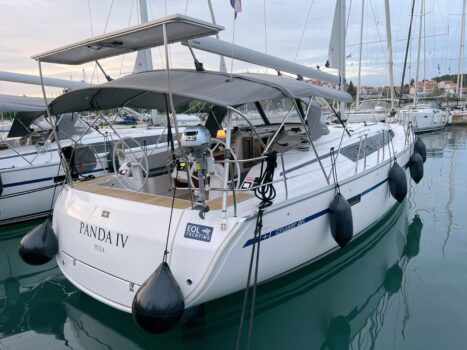 Yacht Image 9