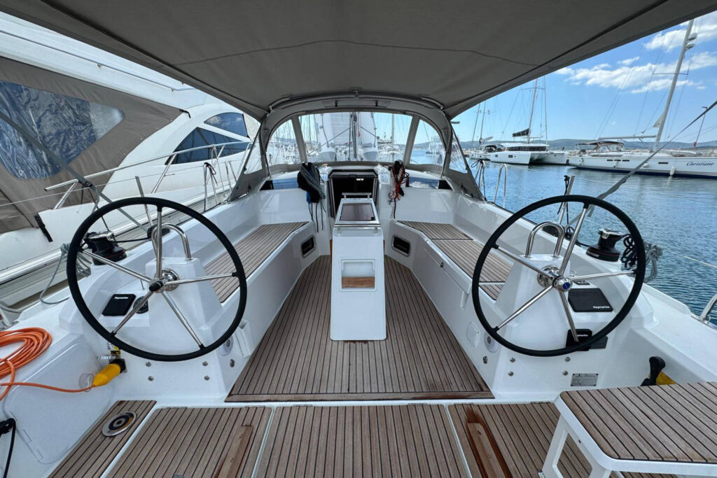 Yacht Image 7