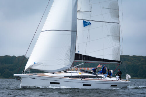 Yacht Image 8
