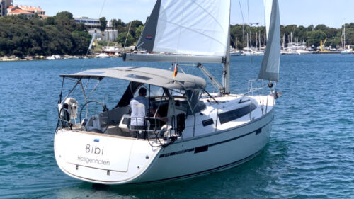 Yacht Image 9