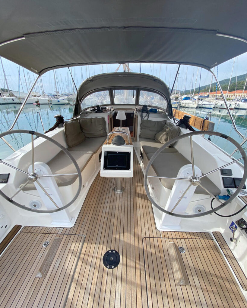 Yacht Image 10