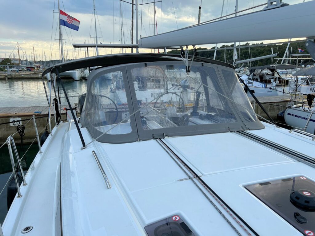 Yacht Image 14