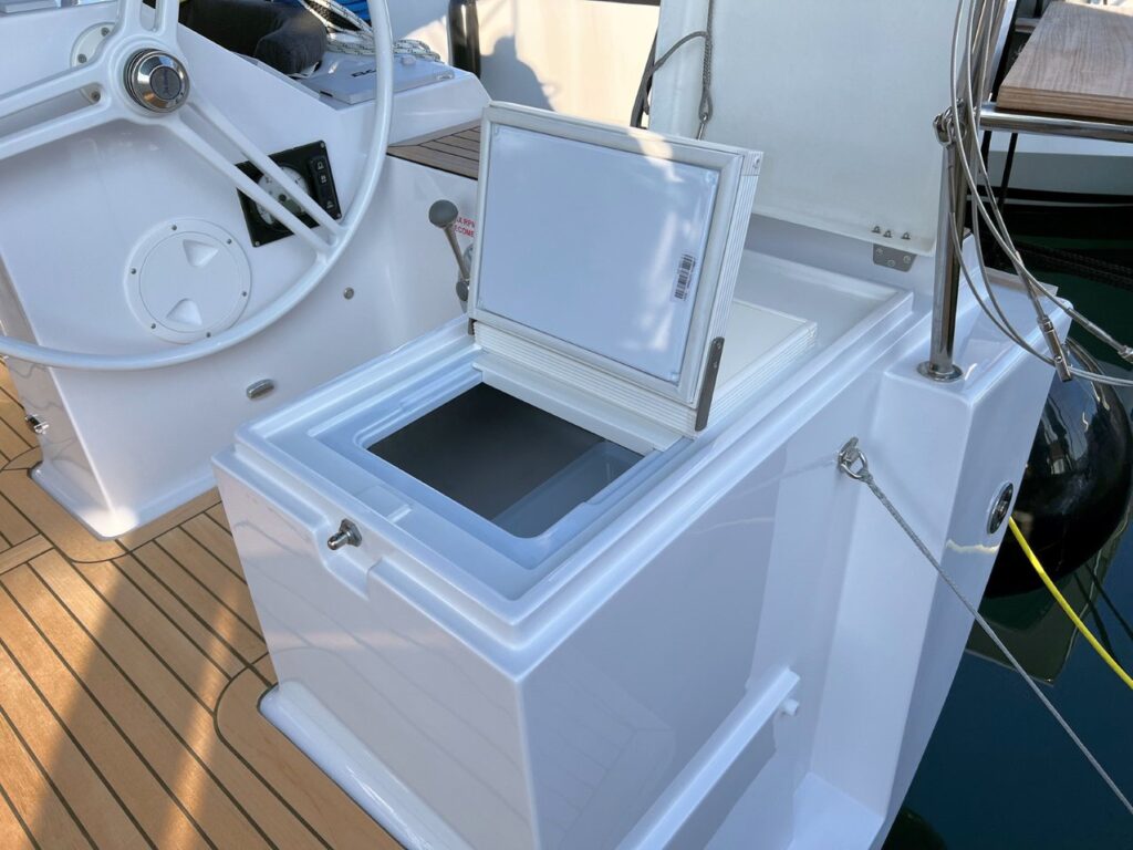 Yacht Image 15