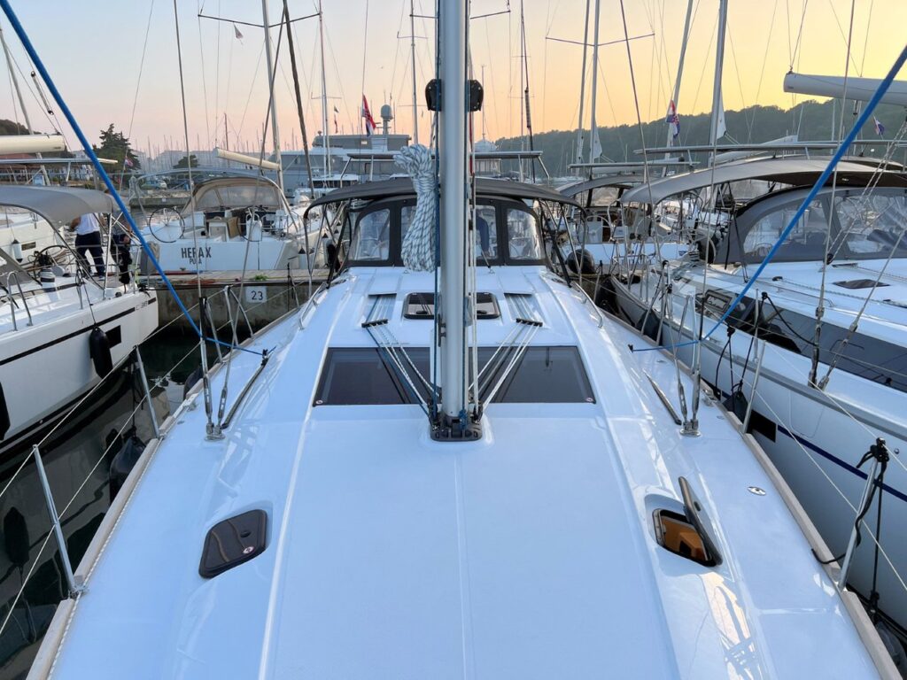 Yacht Image 17