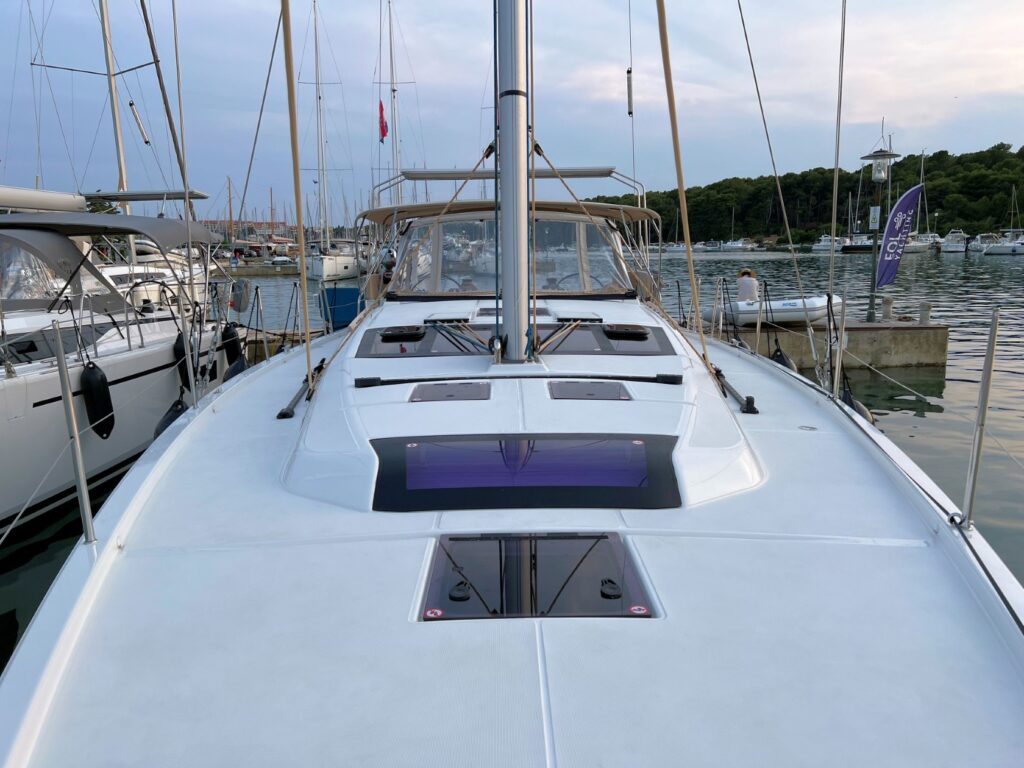 Yacht Image 18