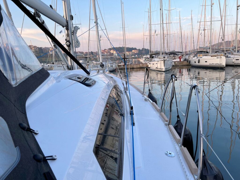 Yacht Image 18