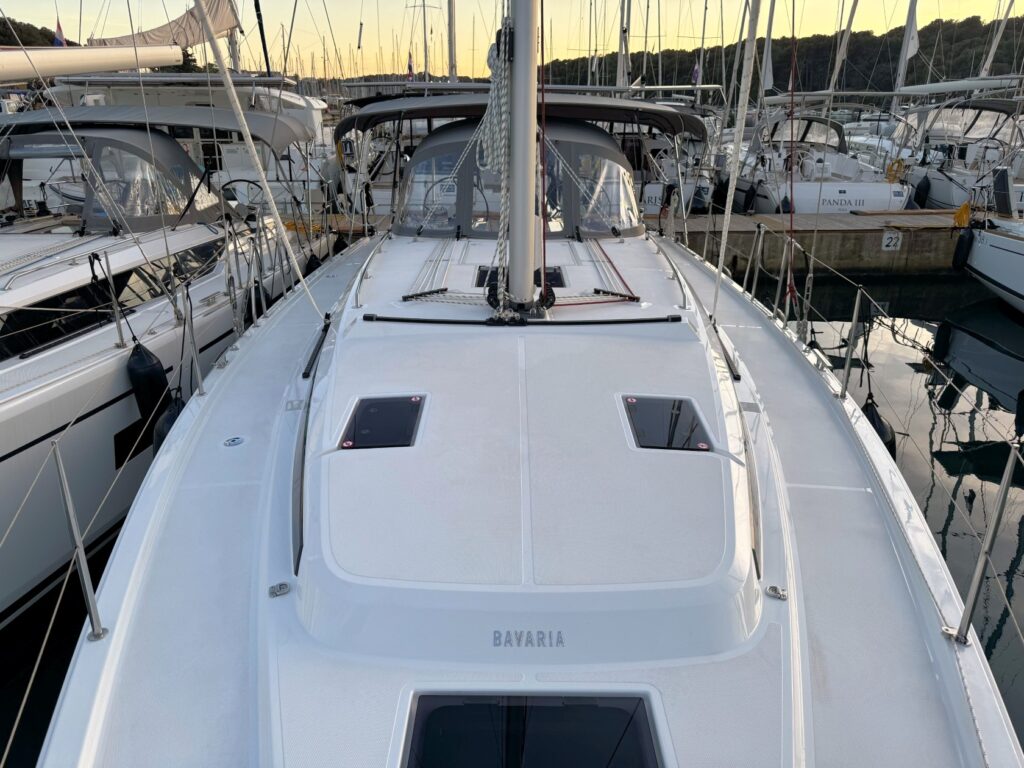 Yacht Image 18