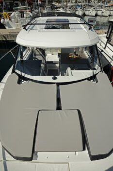 Yacht Image 10