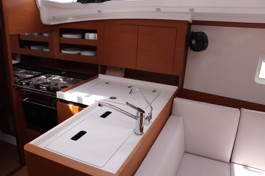 Yacht Image 6