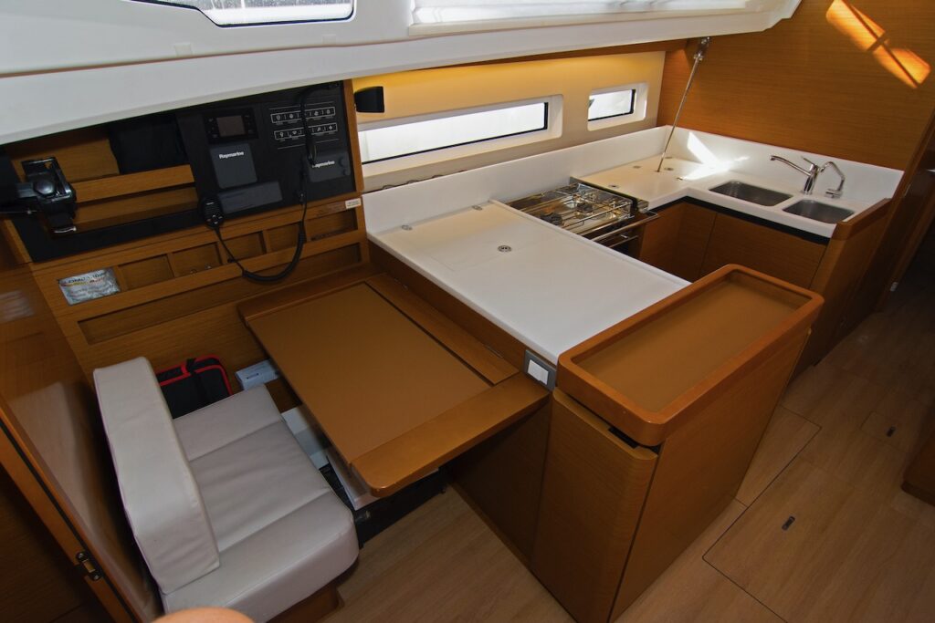 Yacht Image 6