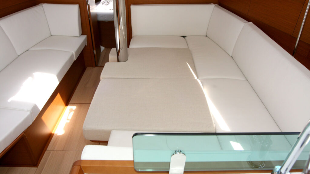 Yacht Image 13