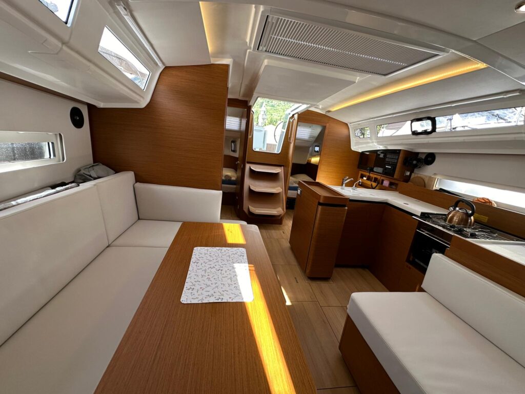 Yacht Image 11