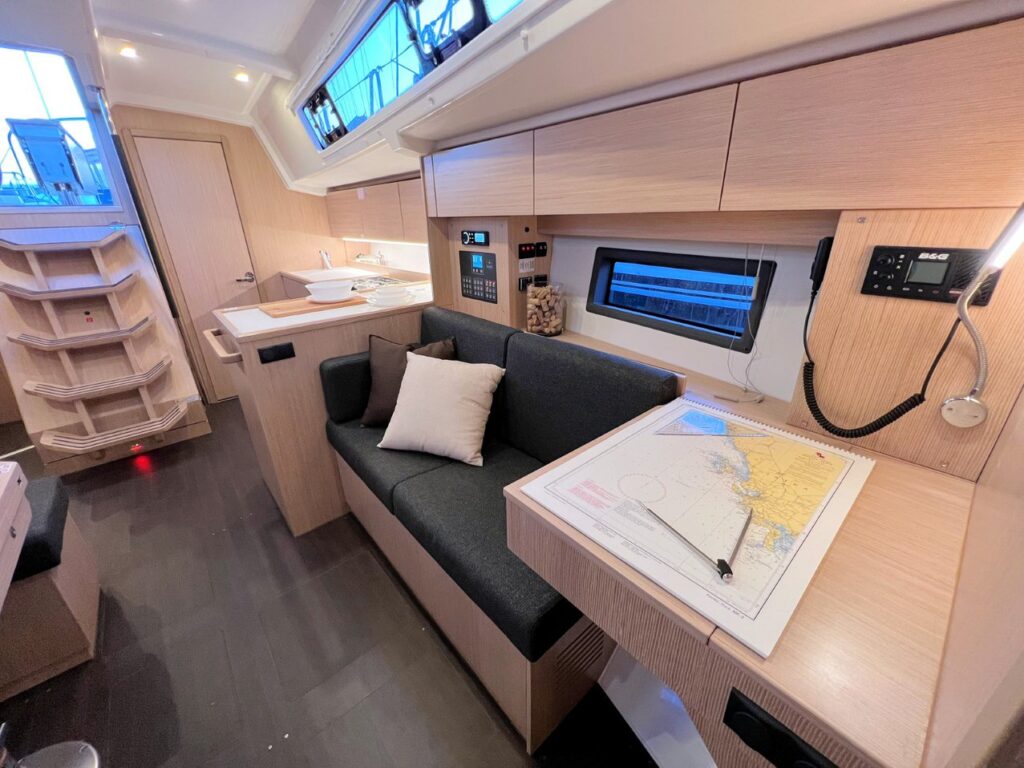 Yacht Image 24