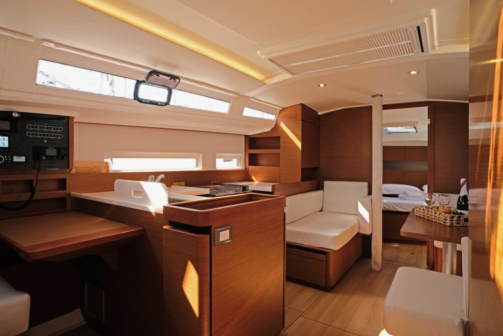 Yacht Image 11