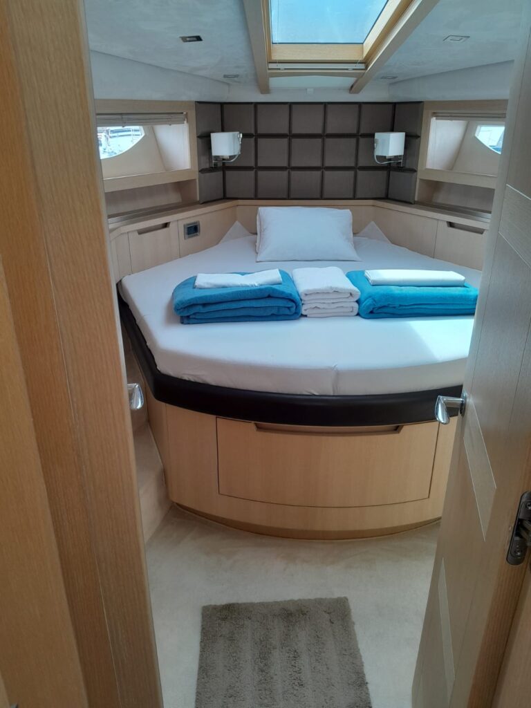 Yacht Image 23